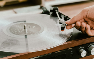 are vinyl companies crashing due to slow sales