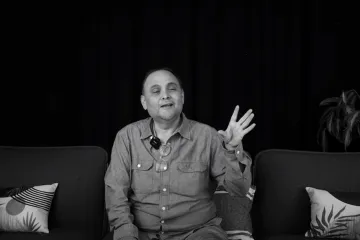 In an interview with Downtown Music, Gil Gastelum of Cosmica Artists recalls his time working in record shops, sleeping in his truck, temping at Hollywood Records, and managing (now Grammy-winning) musician David Garza.